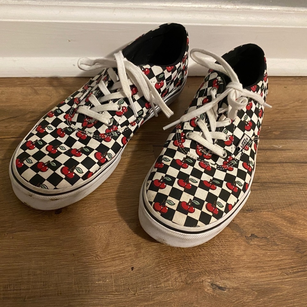 Women’s Vans size 5.5